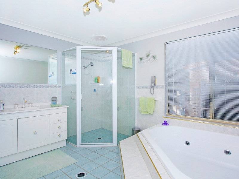 9 The Rise, Lisarow NSW 2250