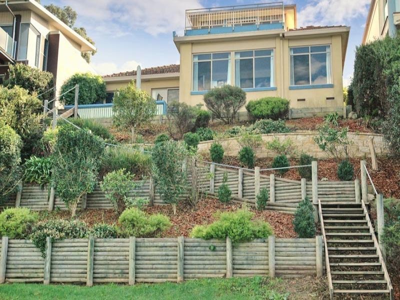 13 Wharf Street, East Gosford NSW 2250