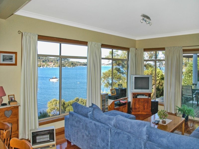 13 Wharf Street, East Gosford NSW 2250