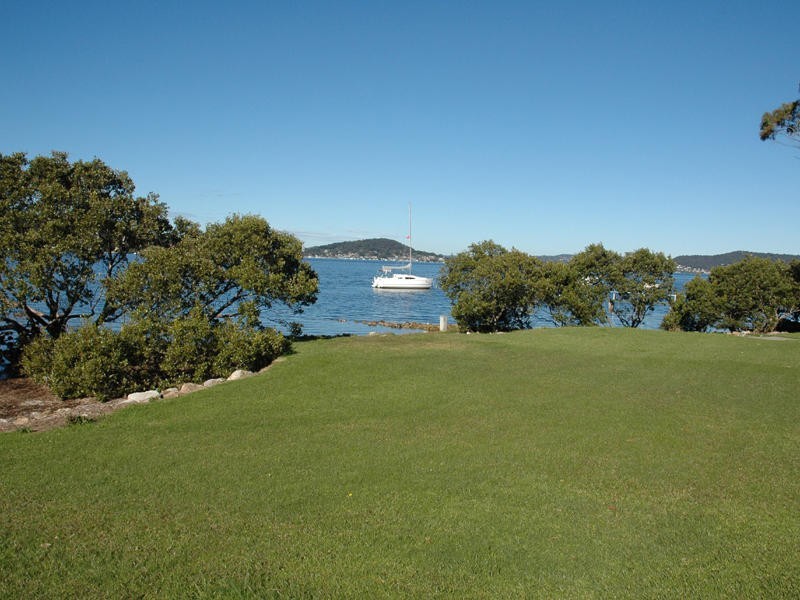 13 Wharf Street, East Gosford NSW 2250