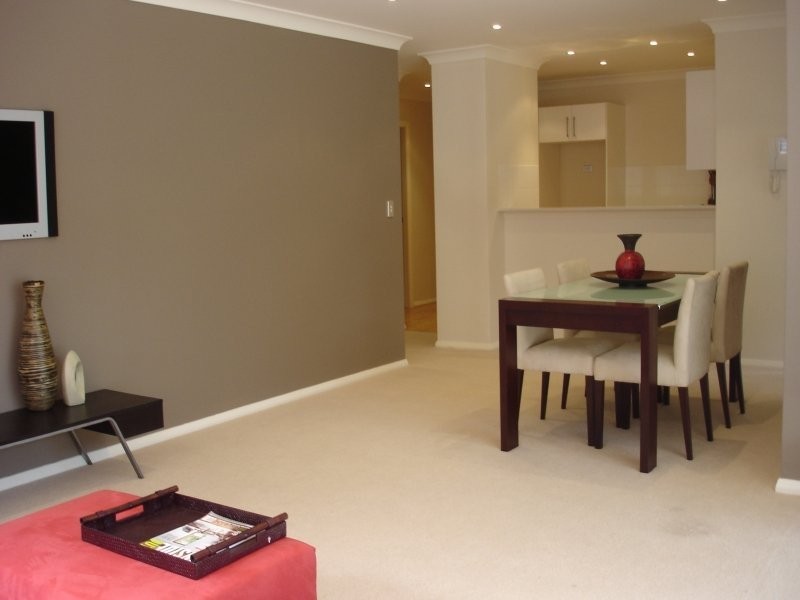 2/13-15 Moore Street, West Gosford NSW 2250