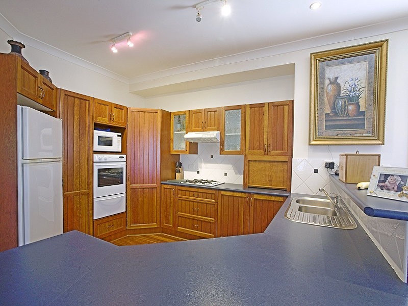 15 The Peninsula, Killarney Vale NSW 2261