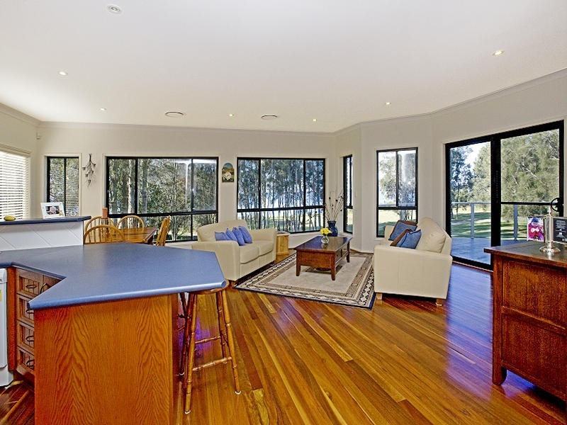 15 The Peninsula, Killarney Vale NSW 2261