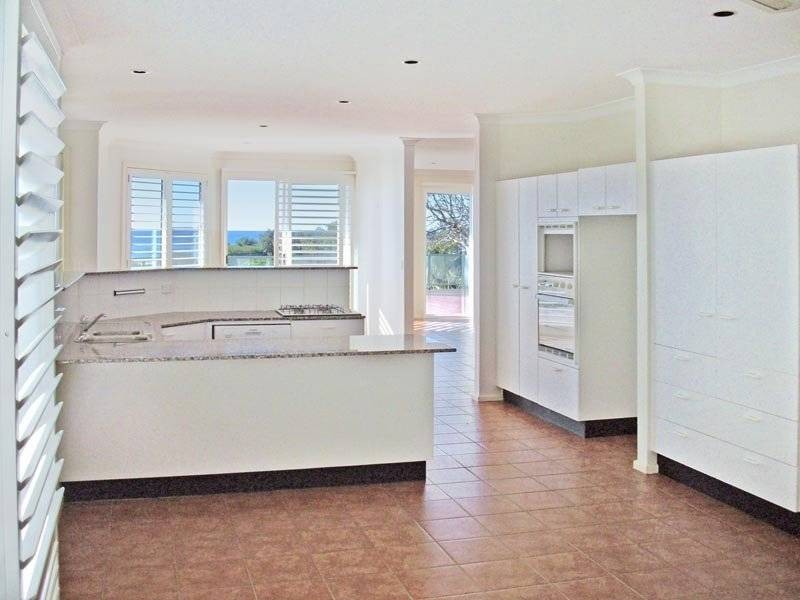 1/135 Ocean View Drive, Wamberal NSW 2260