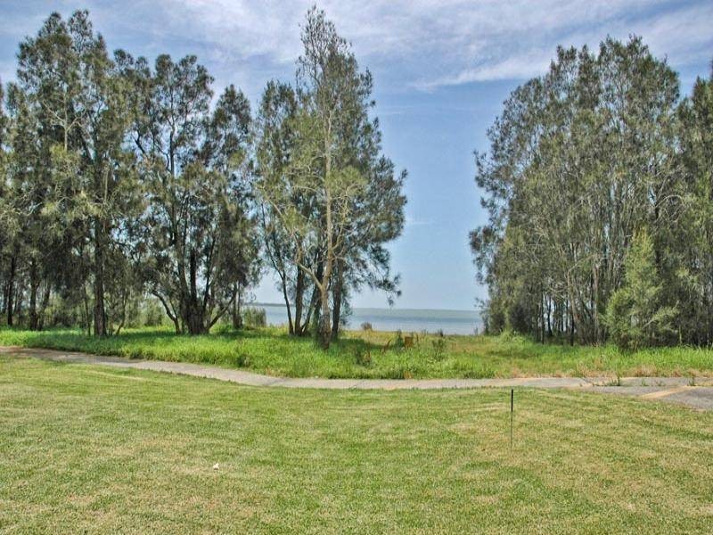 1 The Peninsula, Killarney Vale NSW 2261