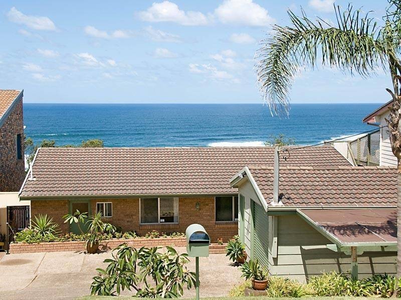 5 North Scenic Rd, Forresters Beach NSW 2260