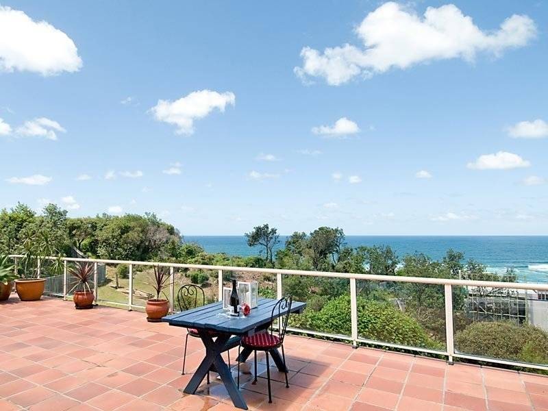 5 North Scenic Rd, Forresters Beach NSW 2260