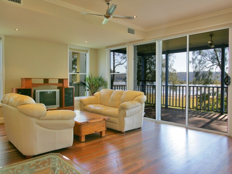 54 Kincumber Crescent, Davistown NSW 2251