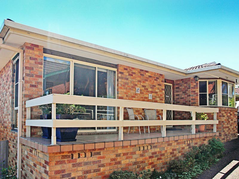 2/33a Asca Drive, Green Point NSW 2251