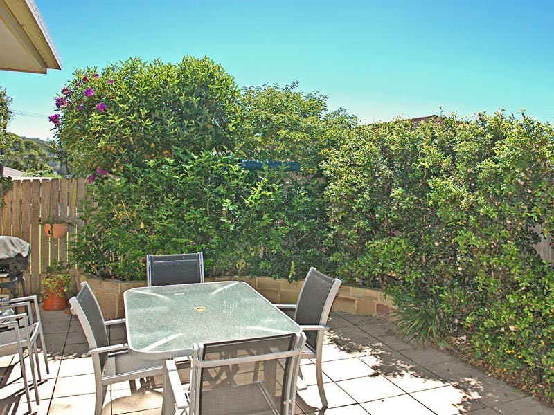2/33a Asca Drive, Green Point NSW 2251