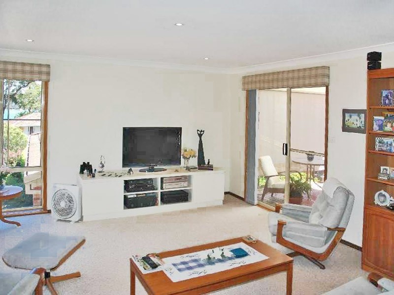 2/33a Asca Drive, Green Point NSW 2251