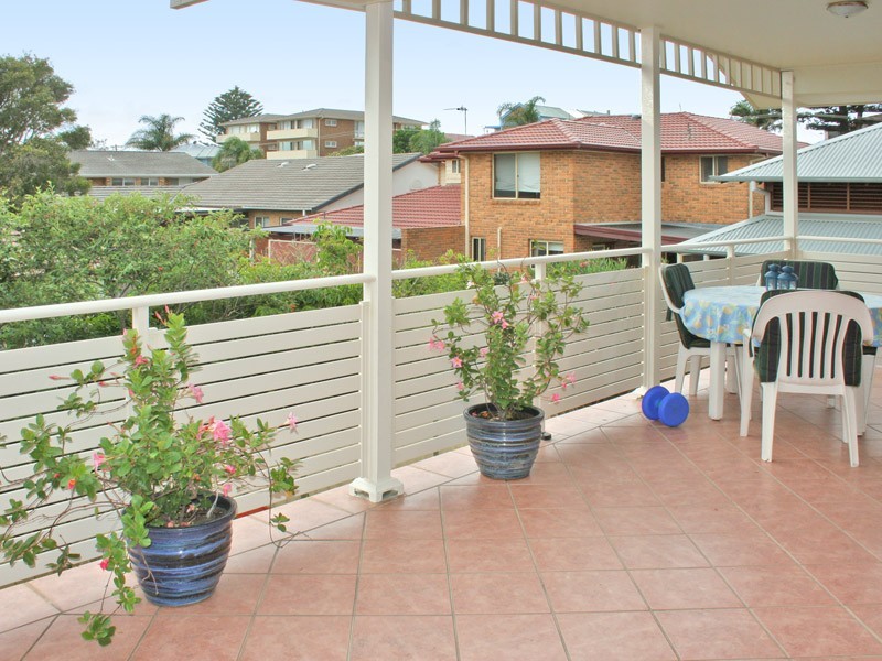 2/13 Ocean View Drive, Wamberal NSW 2260