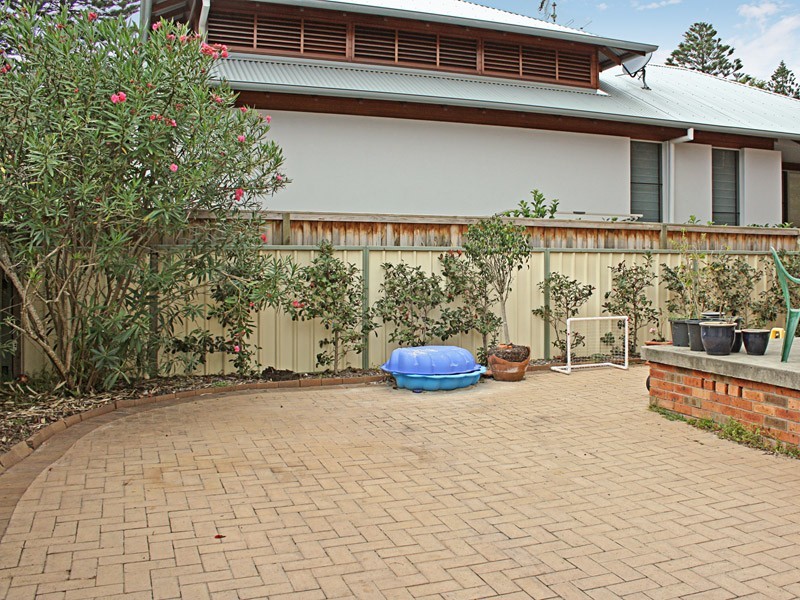 2/13 Ocean View Drive, Wamberal NSW 2260