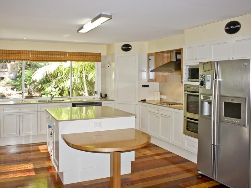 18 Francis Road, North Avoca NSW 2260