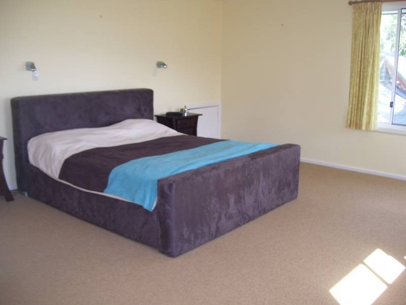 18 Francis Road, North Avoca NSW 2260