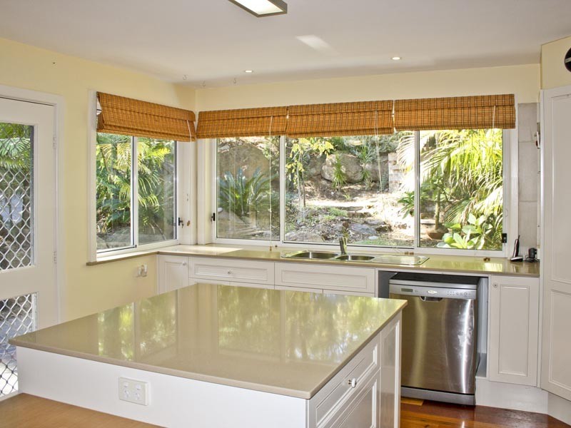 18 Francis Road, North Avoca NSW 2260