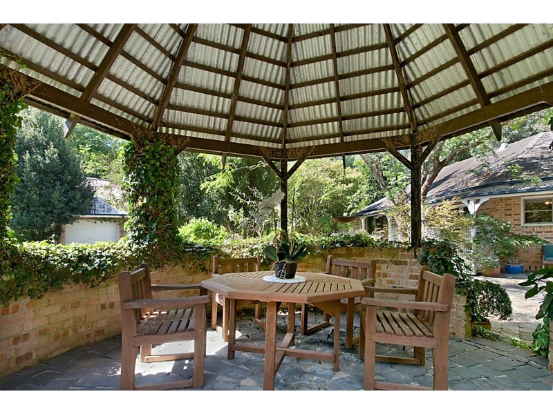 9 Okanagan Close, Wamberal NSW 2260