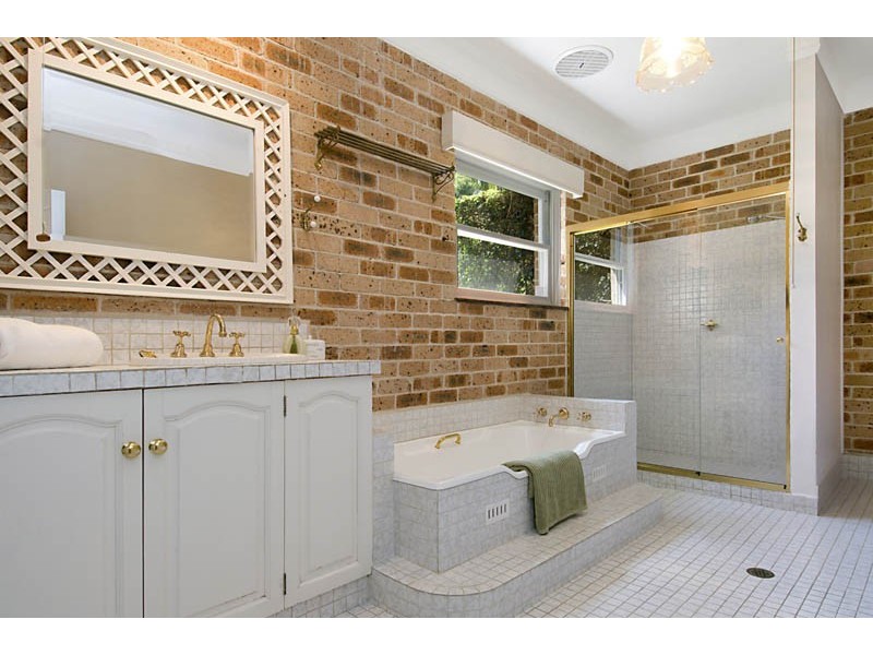 9 Okanagan Close, Wamberal NSW 2260