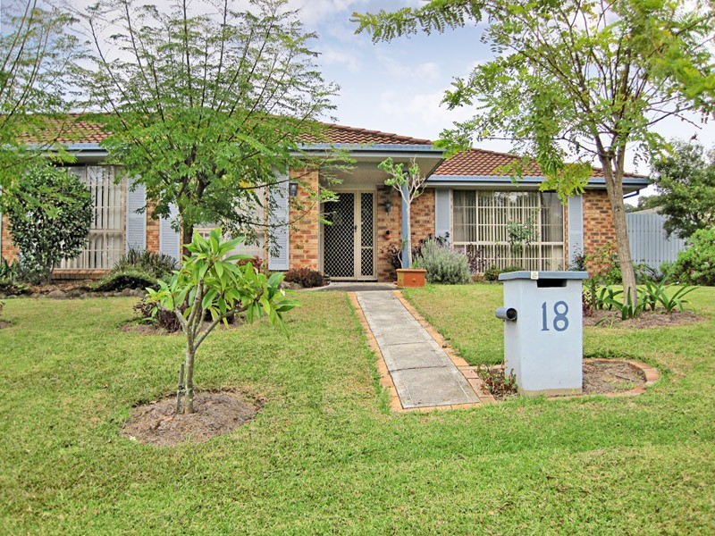 18 Melville St, Kincumber NSW 2251
