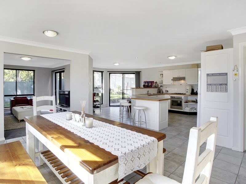 14 Robusta Close, Erina NSW 2250
