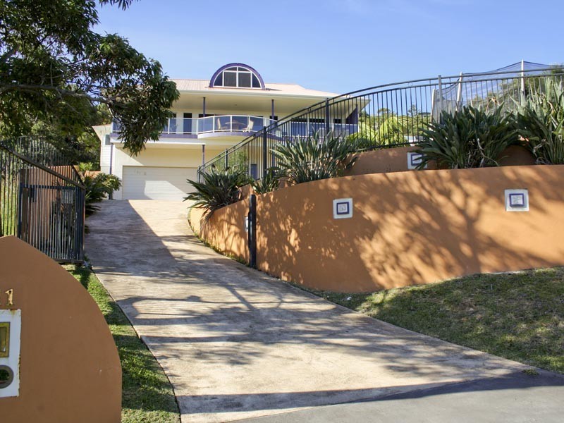 11 Vista Avenue, Copacabana NSW 2251