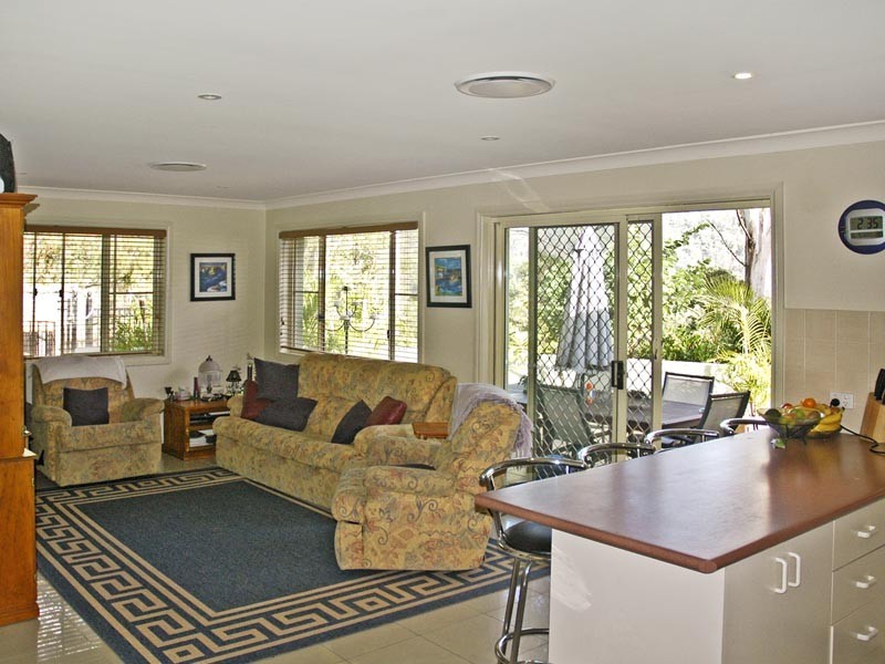 45 Henzel Road, Green Point NSW 2251