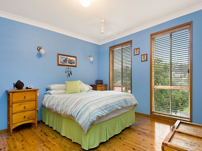 2 Glenrose Close, Lisarow NSW 2250