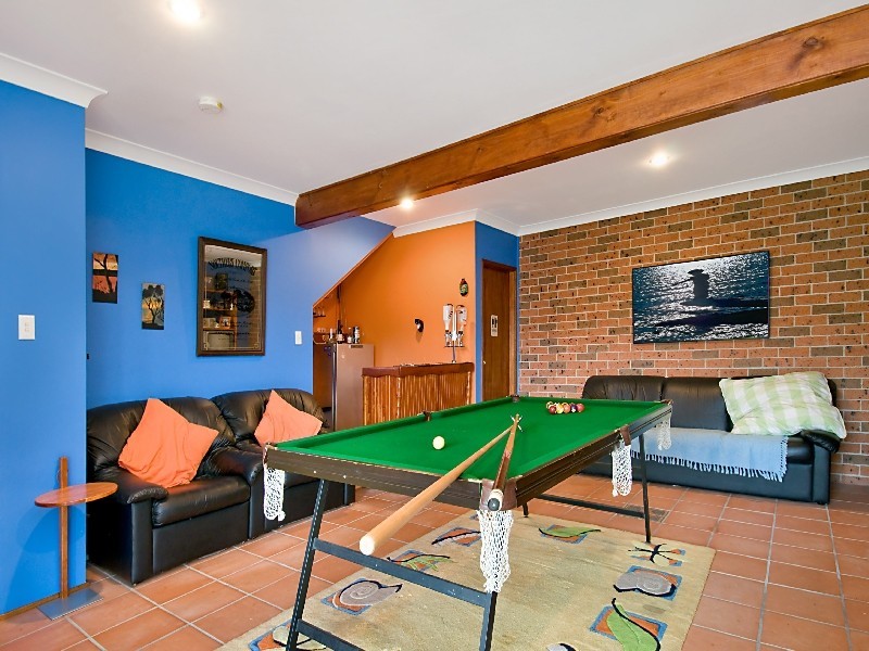 2 Glenrose Close, Lisarow NSW 2250