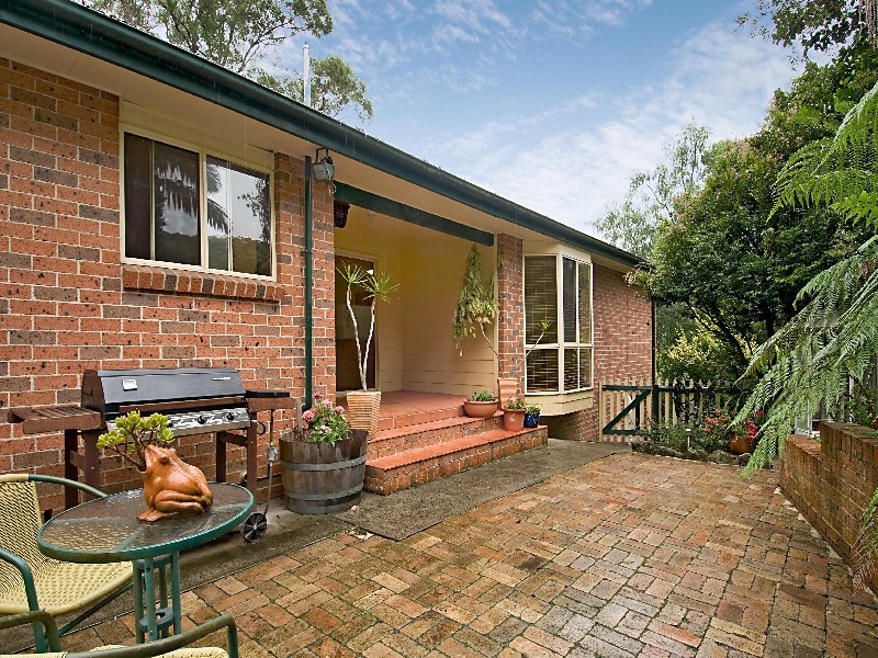 2 Glenrose Close, Lisarow NSW 2250