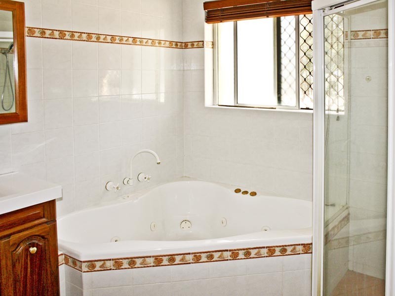 64 Beaumont Avenue, Wyoming NSW 2250