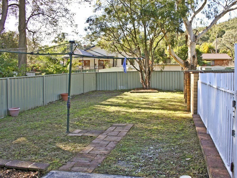 64 Beaumont Avenue, Wyoming NSW 2250