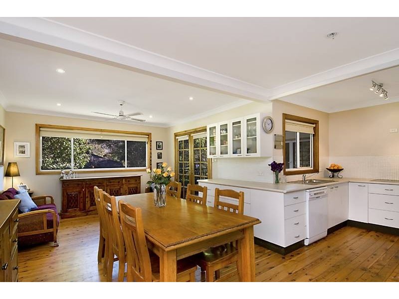 13 Old Tumbi Rd, Wamberal NSW 2260