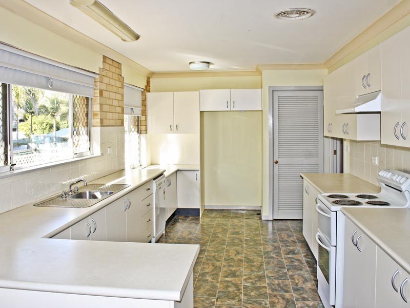 64 Beaumont Avenue, Wyoming NSW 2250