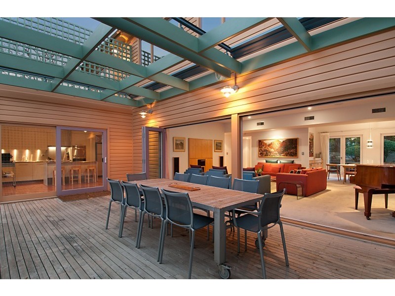 19 Albany Street, Point Frederick NSW 2250