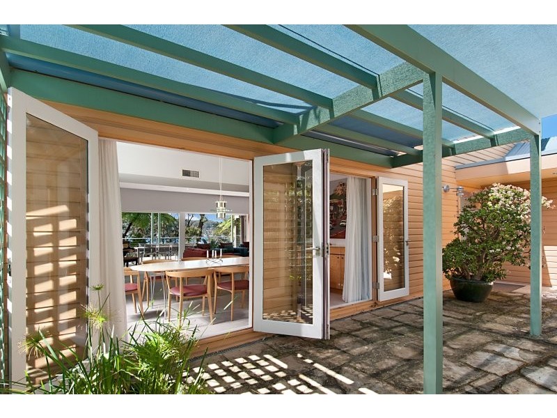19 Albany Street, Point Frederick NSW 2250