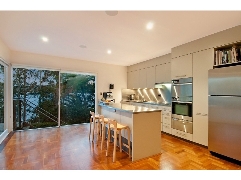 19 Albany Street, Point Frederick NSW 2250