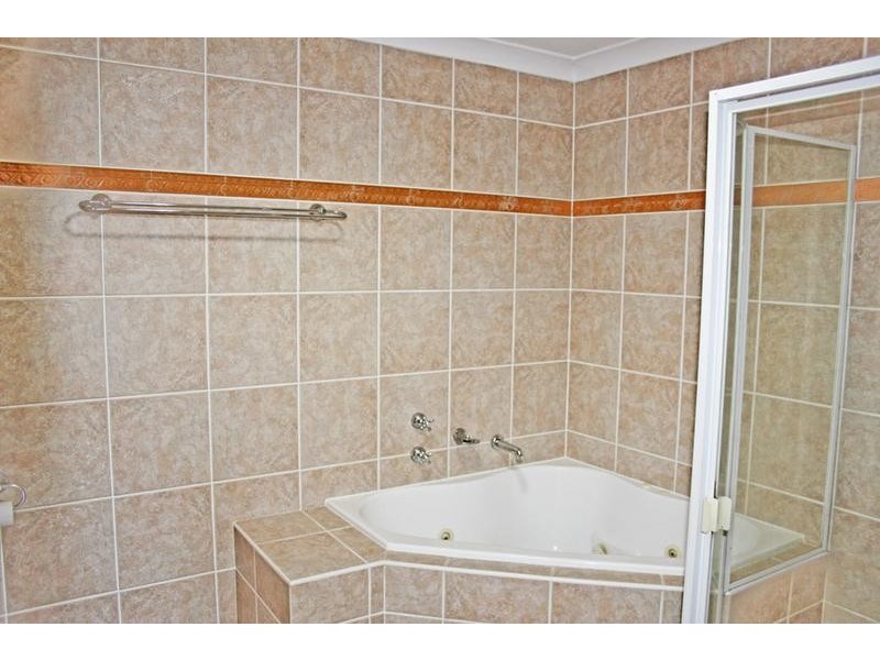 10 Dogwood Close, Wyoming NSW 2250