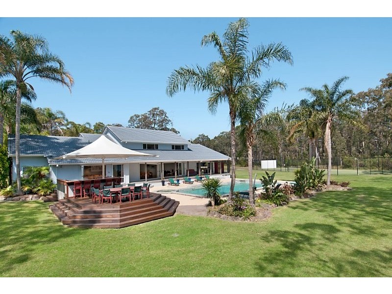 175 Cams Boulevarde, Summerland Point NSW 2259