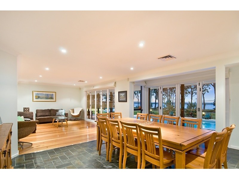 175 Cams Boulevarde, Summerland Point NSW 2259