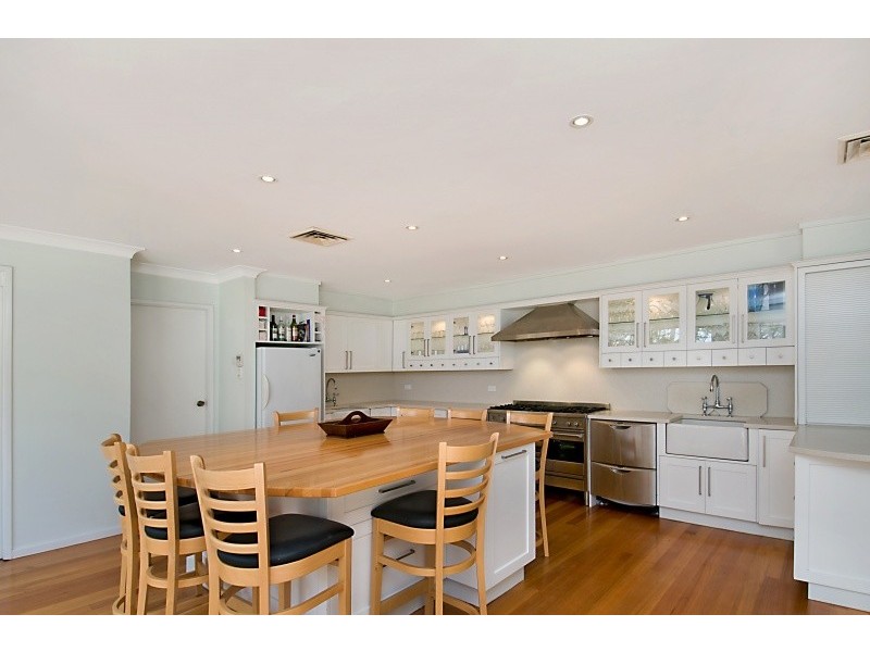 175 Cams Boulevarde, Summerland Point NSW 2259