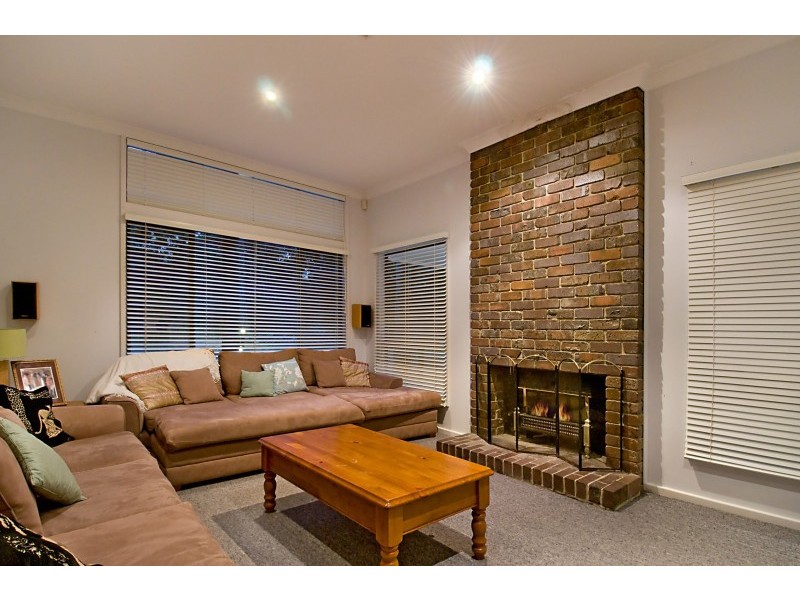175 Cams Boulevarde, Summerland Point NSW 2259