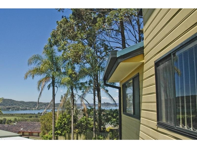 16 Rubie Crescent, East Gosford NSW 2250