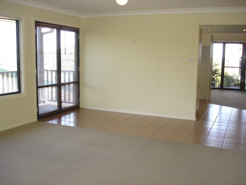 16 Rubie Crescent, East Gosford NSW 2250
