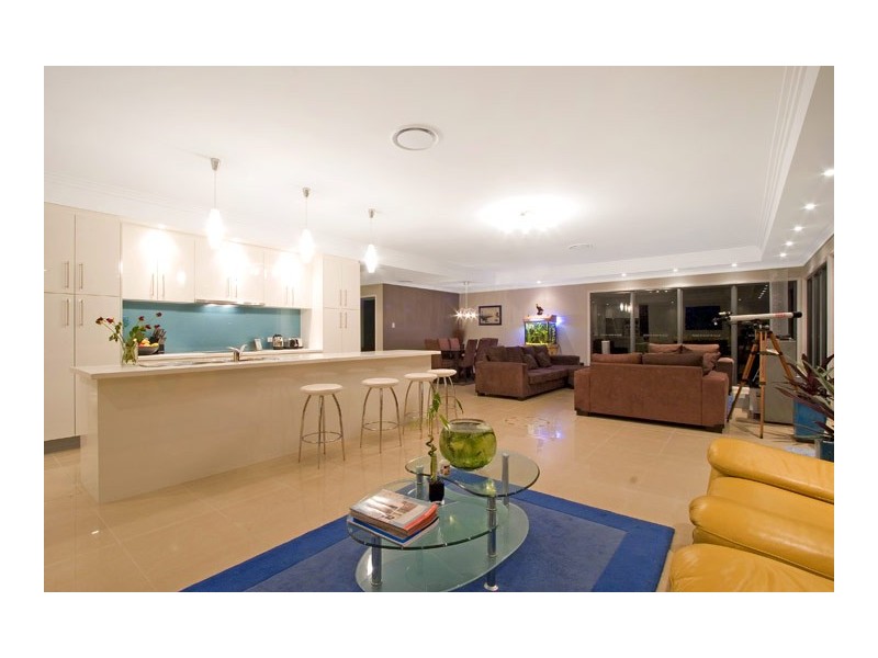 11 Endeavour Drive, Avoca Beach NSW 2251