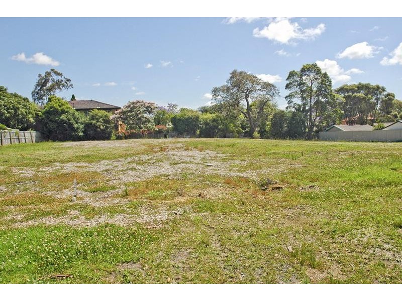 12 Harrison Street, Point Frederick NSW 2250
