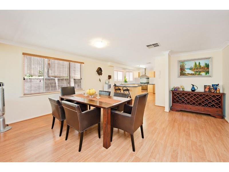 7 Victor Close, Green Point NSW 2251