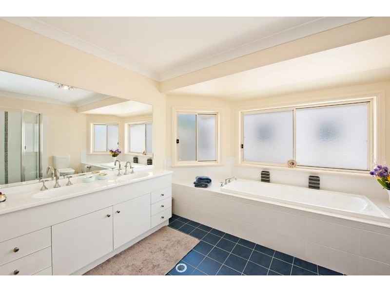 7 Victor Close, Green Point NSW 2251