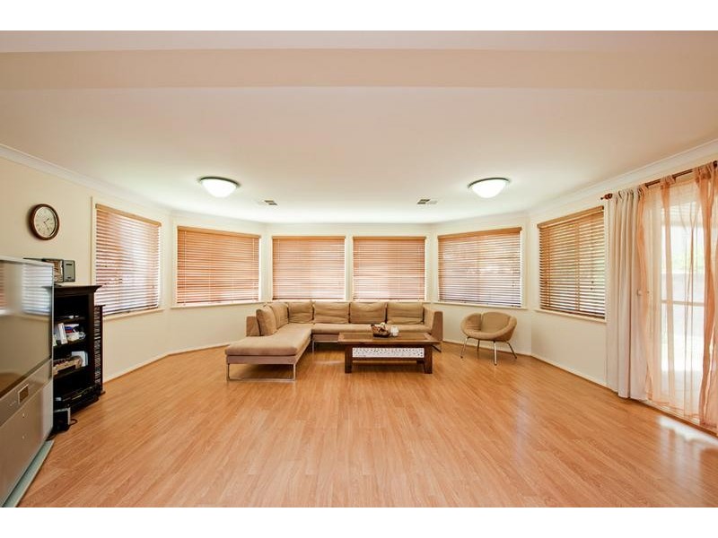 7 Victor Close, Green Point NSW 2251