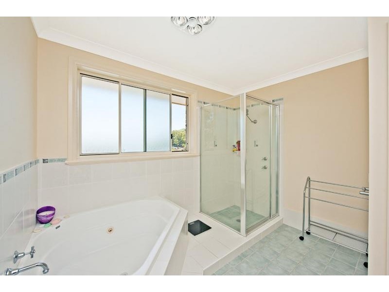 7 Victor Close, Green Point NSW 2251