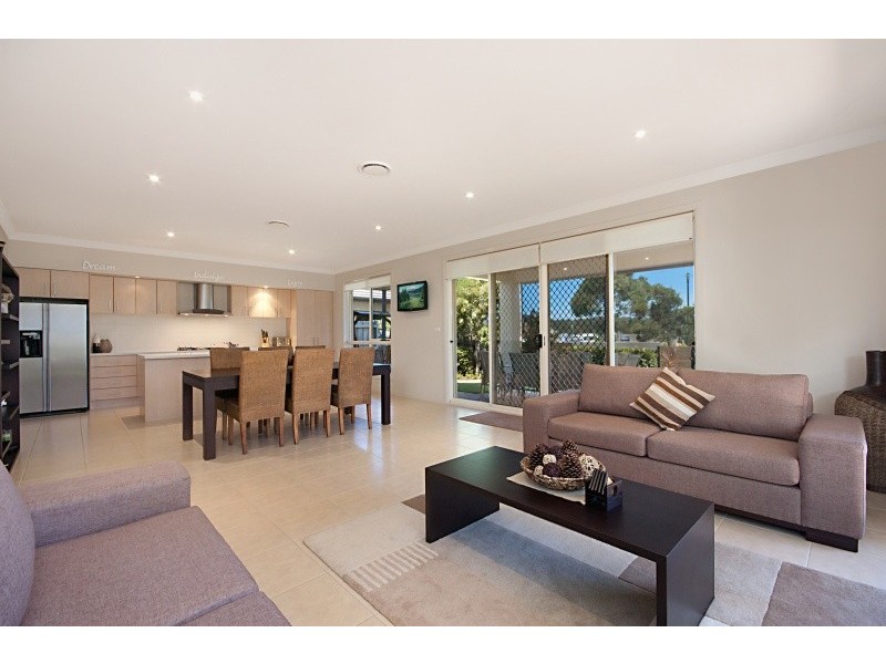 3 Emerald Waters Avenue, Wyong NSW 2259